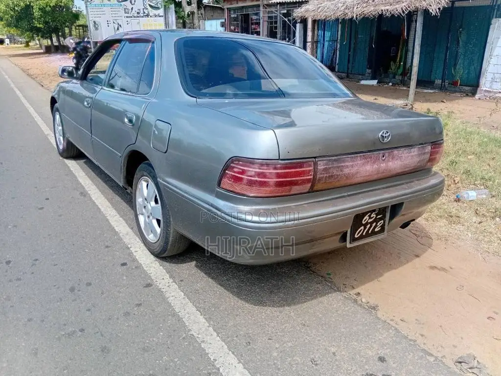 Toyota CAMRY CV30 1992 Car (Used)