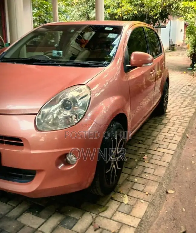 Toyota PASSO HANA KGC30 2013 Car (Used)