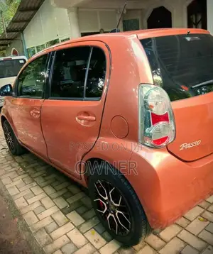 Toyota PASSO HANA KGC30 2013 Car (Used)