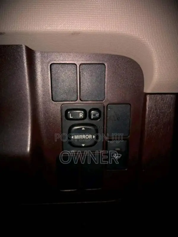 Toyota PASSO HANA KGC30 2013 Car (Used)