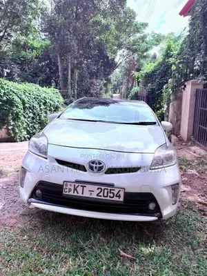 Toyota Prius 2010 Car (Used)