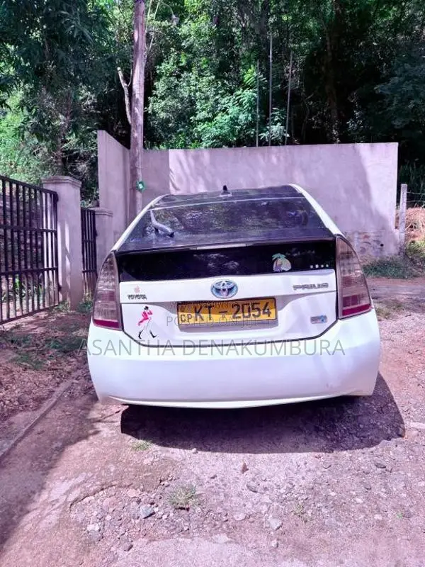 Toyota Prius 2010 Car (Used)