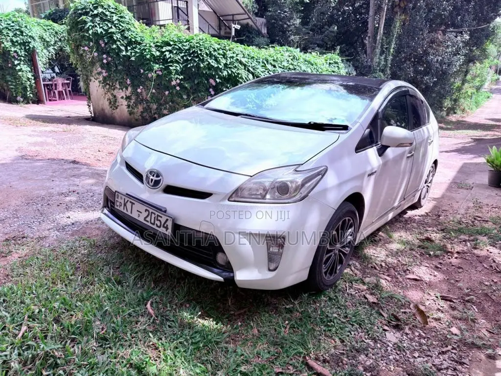 Toyota Prius 2010 Car (Used)