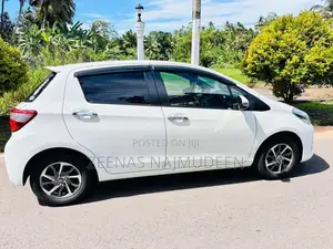 Toyota Vitz 2017 Car (Used)