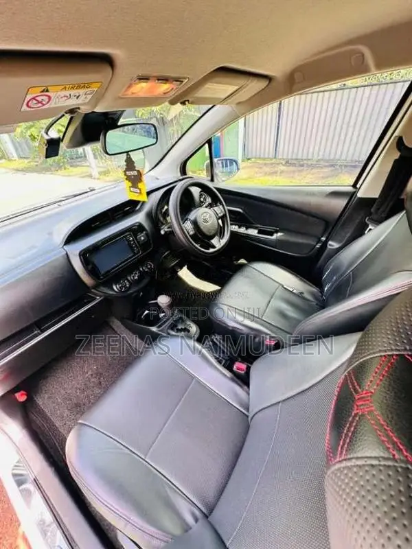 Toyota Vitz 2017 Car (Used)