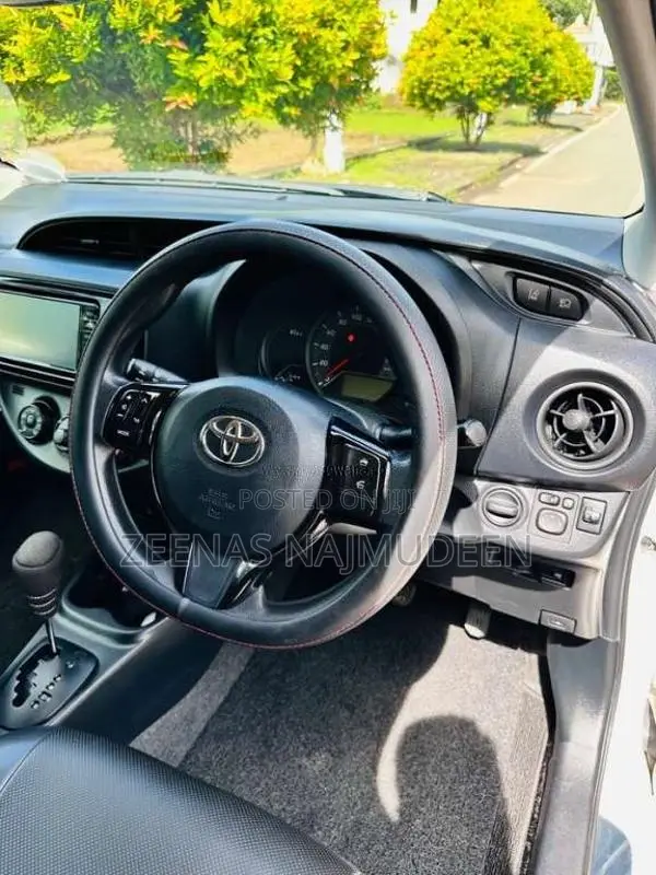 Toyota Vitz 2017 Car (Used)