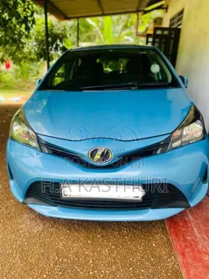 Toyota Vitz 2015 Car (Used)