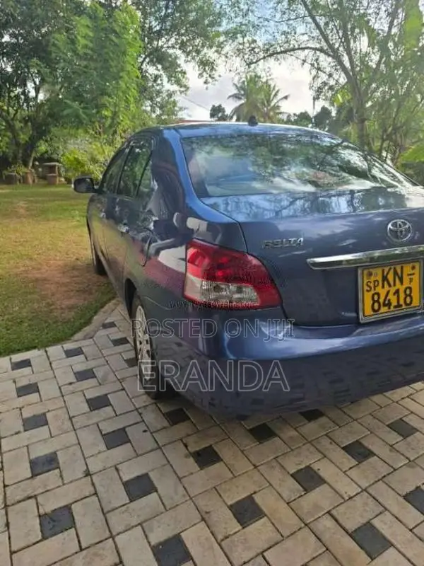 Toyota Belta 2009 Car (Used)