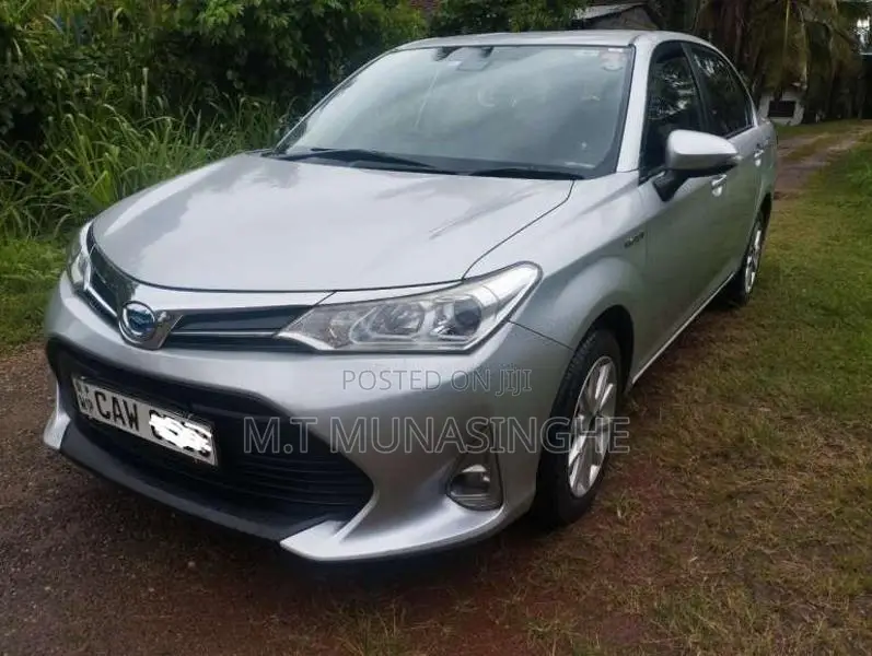 Toyota Axio Hybrid 2017 Car (Used)