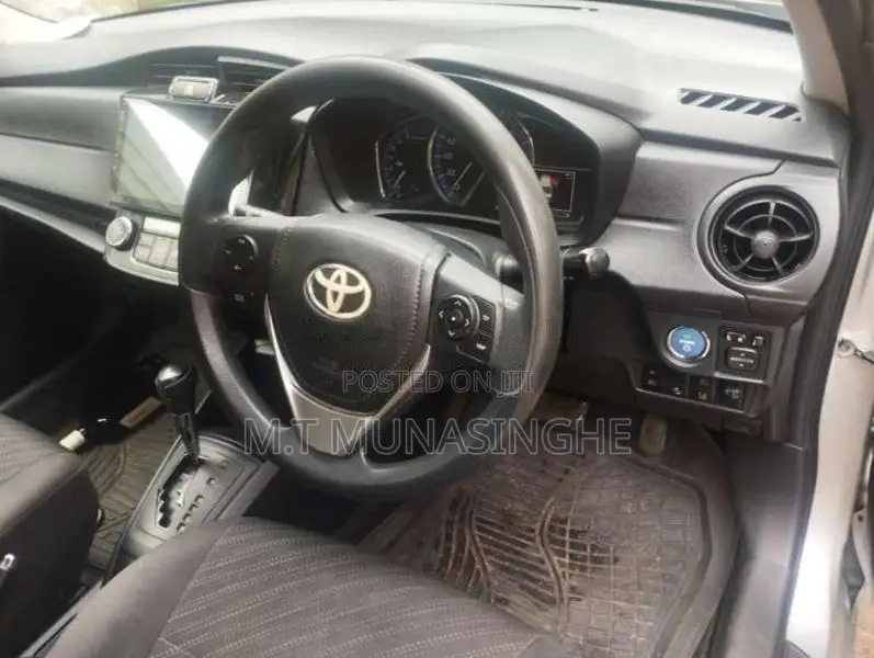 Toyota Axio Hybrid 2017 Car (Used)