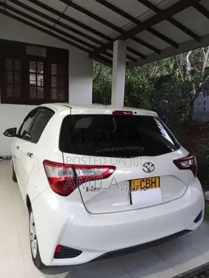 Toyota Vitz 2018 Car (Used)