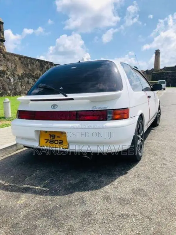 Toyota Corolla 2 Windy 1993 Car (Used)