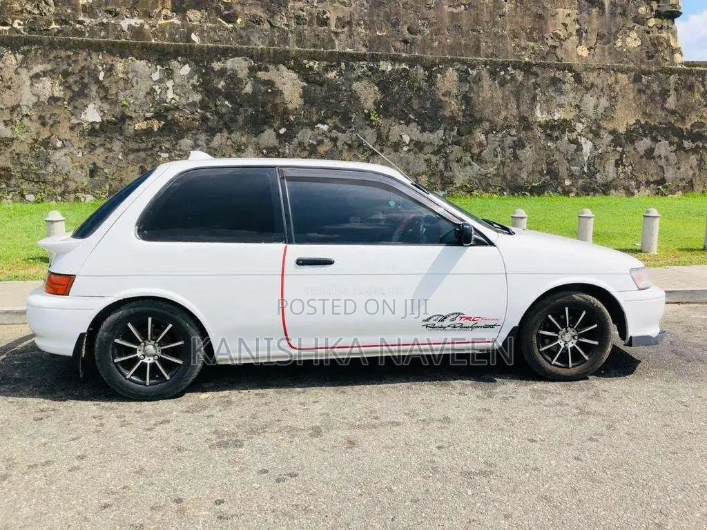 Toyota Corolla 2 Windy 1993 Car (Used)