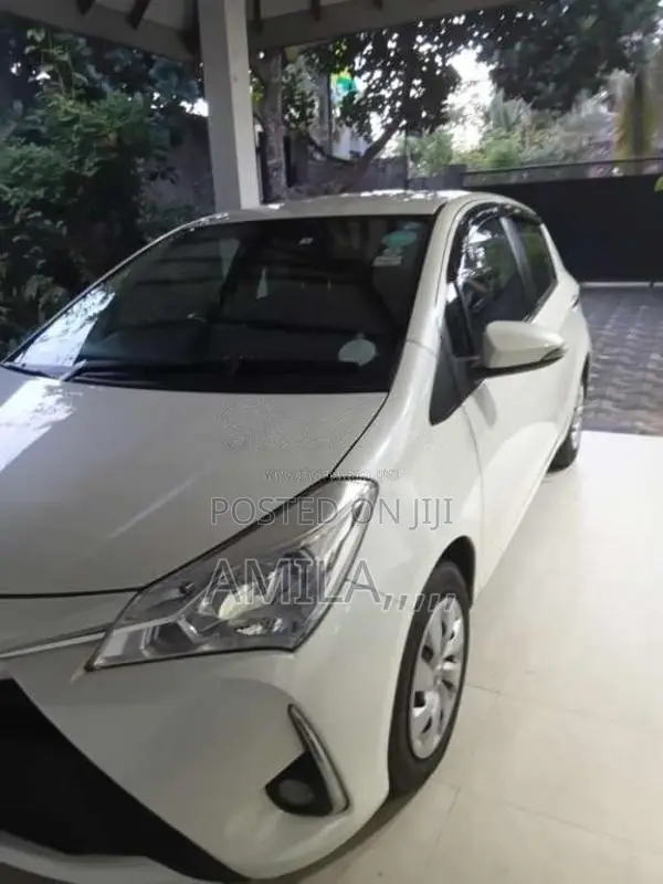 Toyota Vitz 2018 Car (Used)