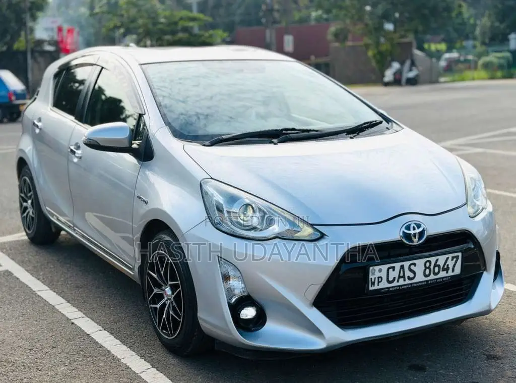 Toyota Aqua Urban G 2015 Car (Used)
