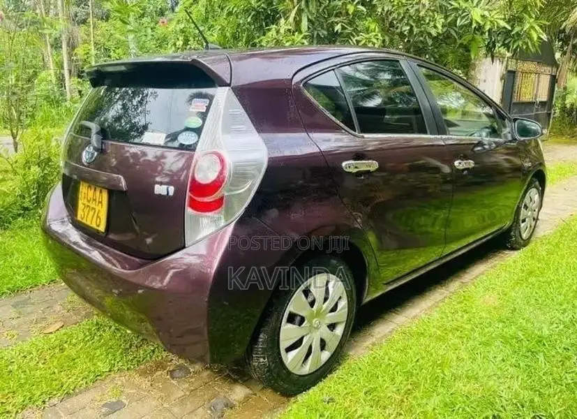 Toyota Aqua 2014 Car (Used)