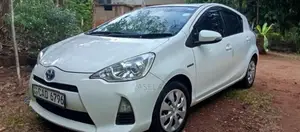 Toyota Aqua 2014 Car (Used)