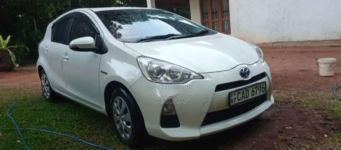 Toyota Aqua 2014 Car (Used)