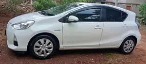 Toyota Aqua 2014 Car (Used)