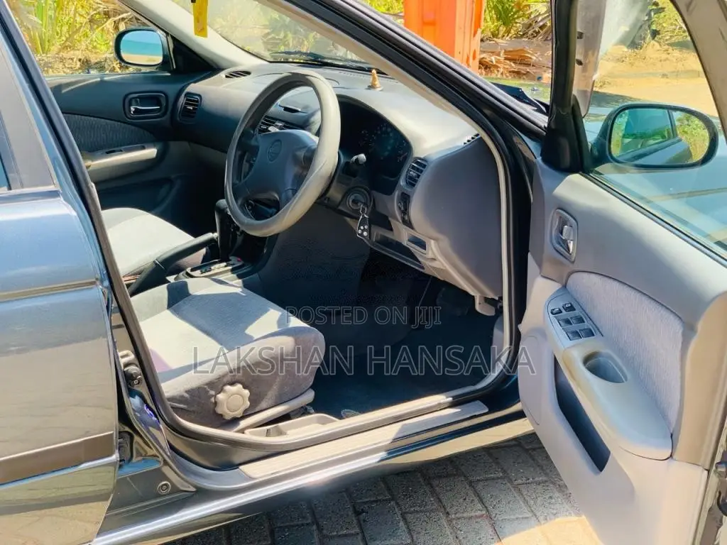 Nissan FB15 Super Saloon Splend 2000 Car (Used)