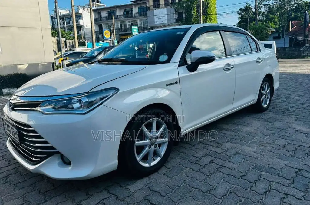 Toyota Axio G Grade 2016 Car (Used)