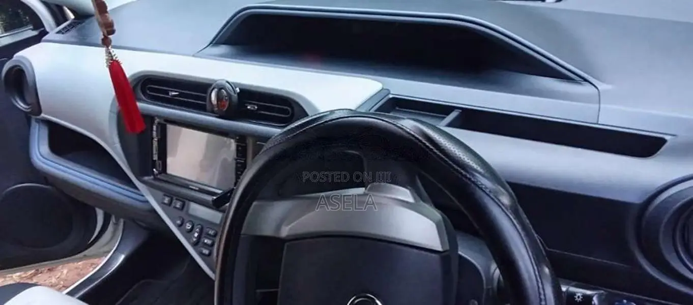 Toyota Aqua 2014 Car (Used)