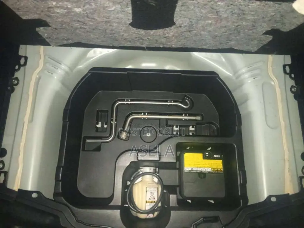 Toyota Aqua 2014 Car (Used)