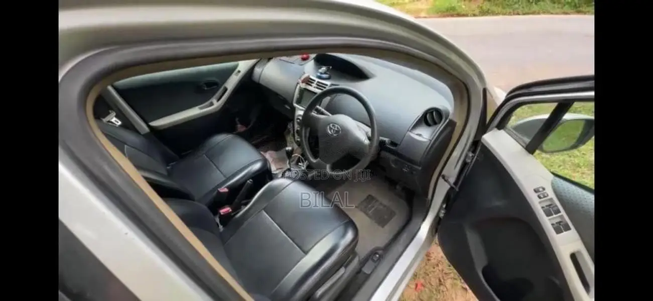 Toyota Vitz 2007 Car (Used)