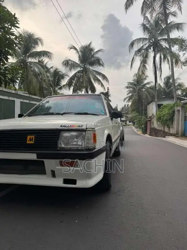 Mitsubishi Lancer Box 1980 Car (Used)