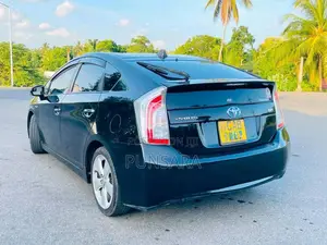 Toyota Prius S Touring 2014 Car (Used)