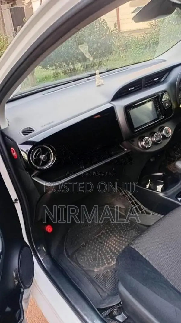 Toyota Vitz 2019 Car (Used)