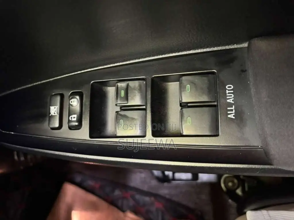 Toyota Axio 2015 Car (Used)