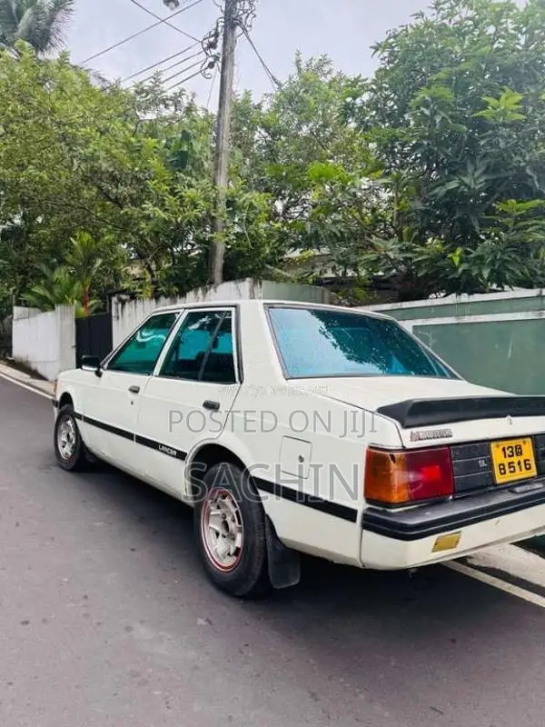 Mitsubishi Lancer Box 1980 Car (Used)