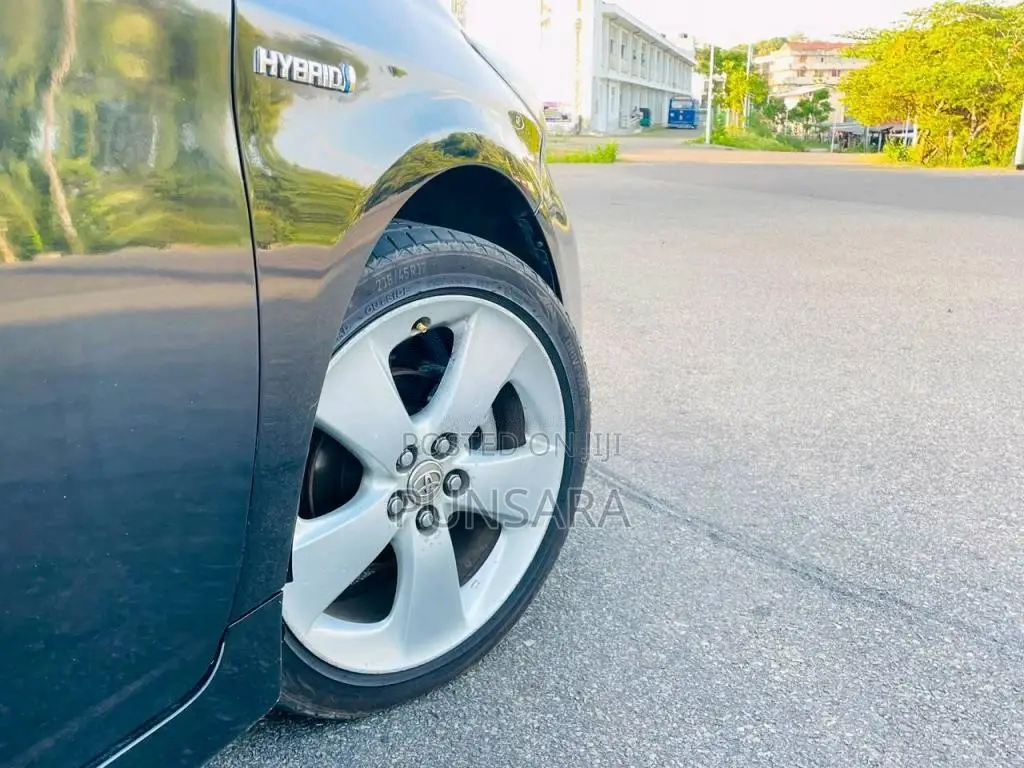 Toyota Prius S Touring 2014 Car (Used)