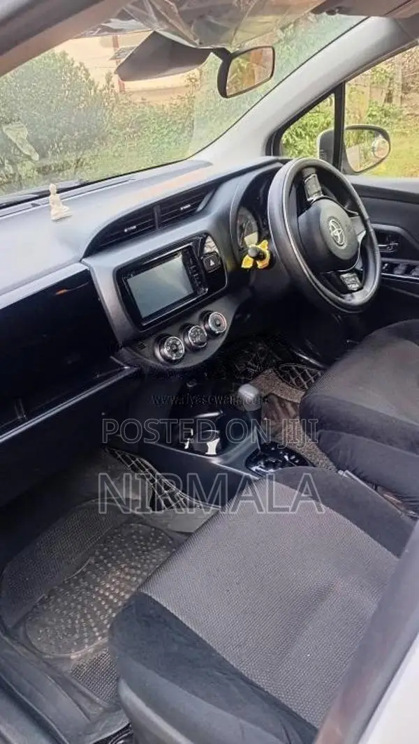 Toyota Vitz 2019 Car (Used)