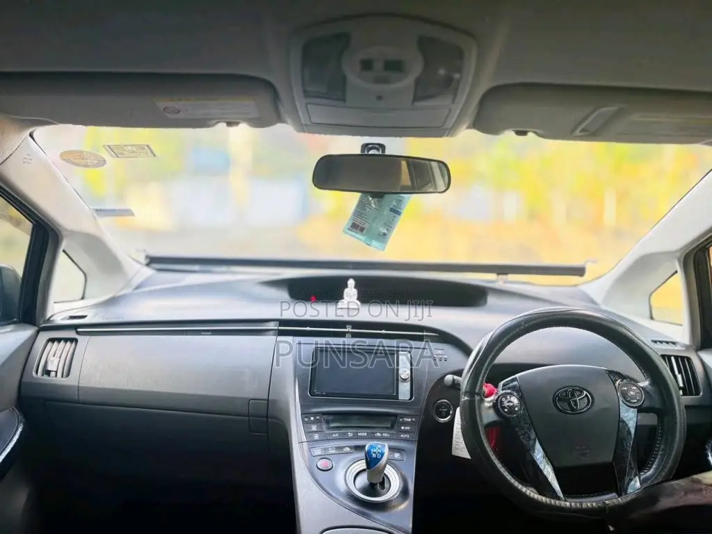 Toyota Prius S Touring 2014 Car (Used)