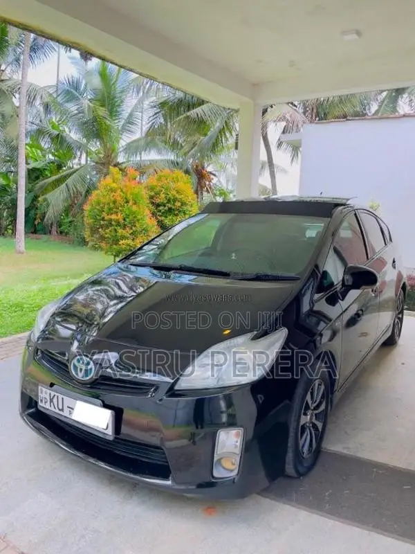 Toyota Prius 2011 Car (Used)