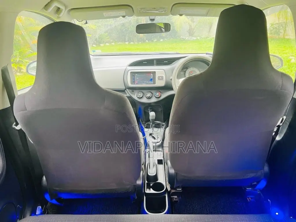 Toyota Vitz 2015 Car (Used)