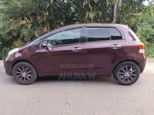 Toyota Vitz 2010 Car (Used)