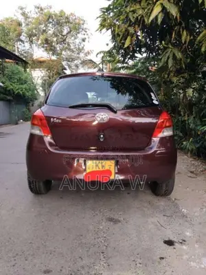 Toyota Vitz 2010 Car (Used)