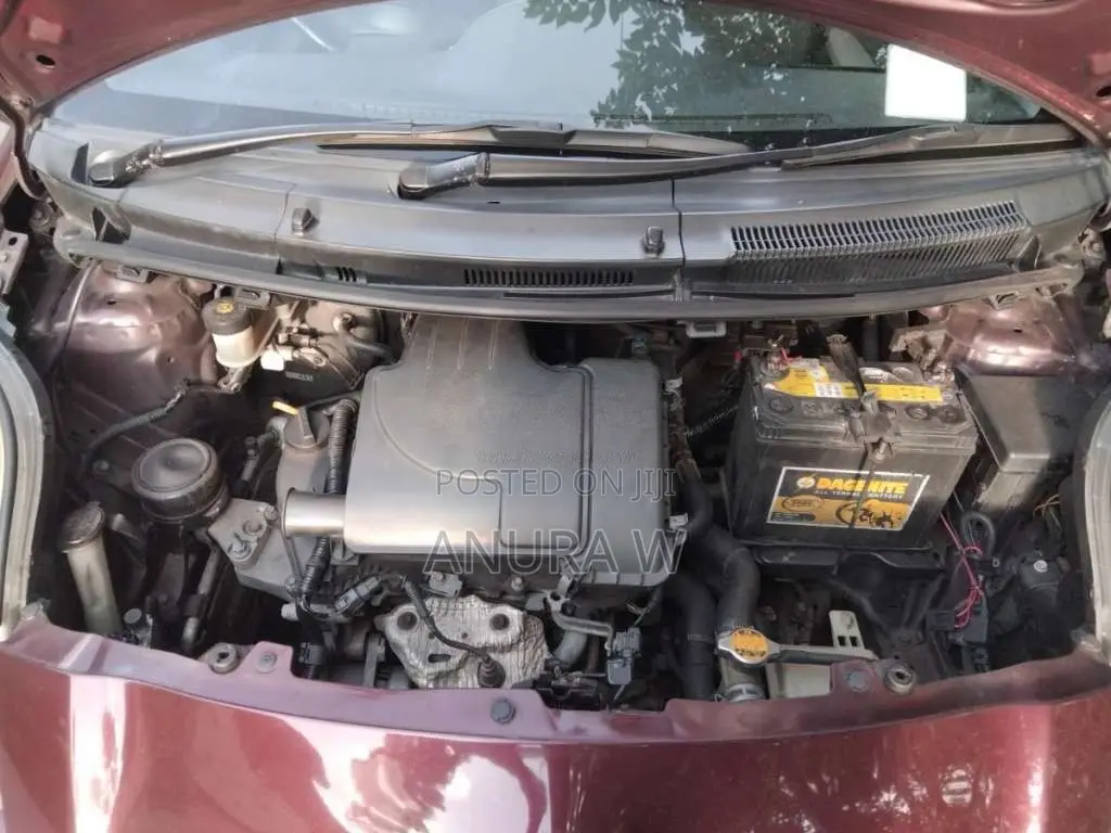 Toyota Vitz 2010 Car (Used)