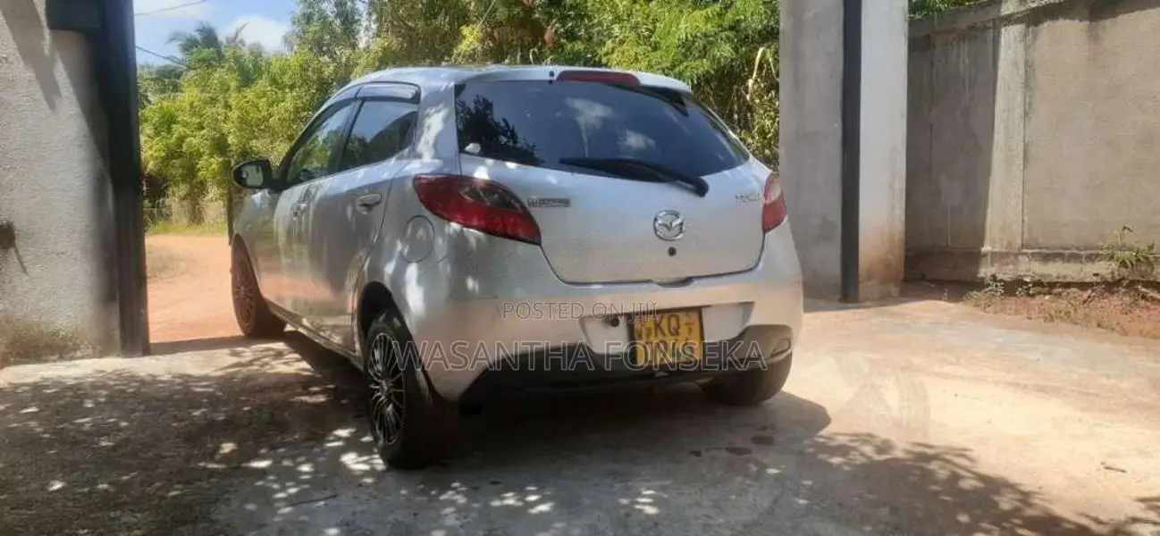 Mazda Demio 2009 Car (Used)