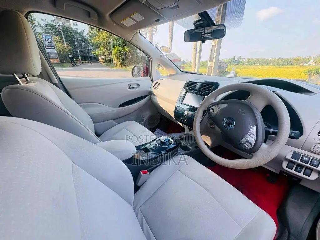 Nissan Leaf 2013 Car (Used)
