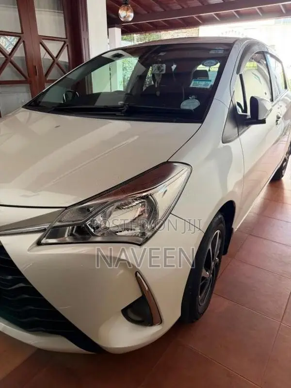 Toyota Vitz 2019 Car (Used)