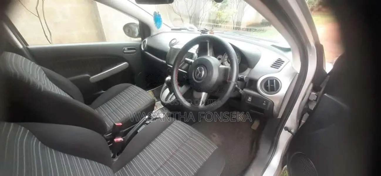 Mazda Demio 2009 Car (Used)