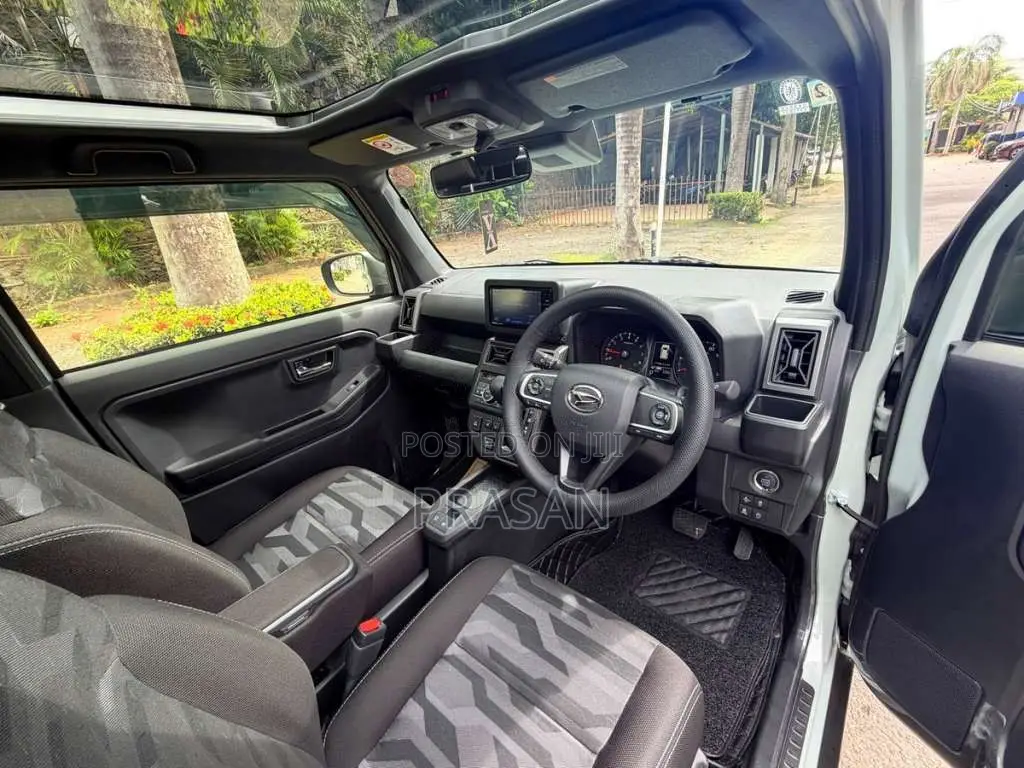 Daihatsu TAFT DARK G CHROME 2025 Car (Used)