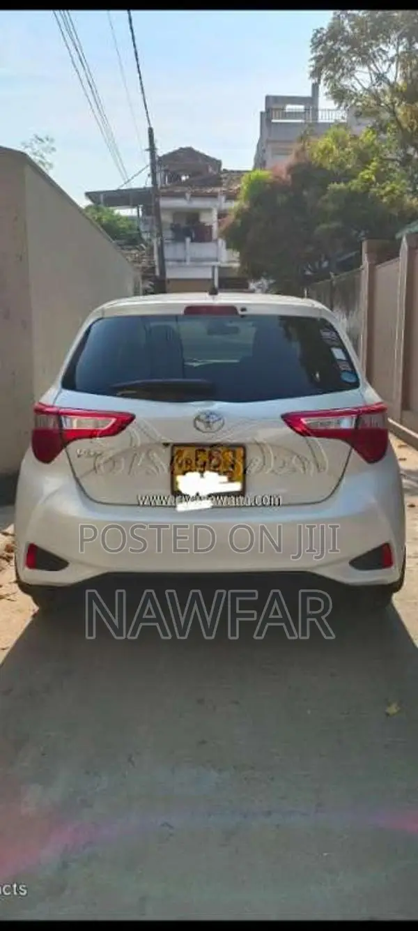 Toyota Vitz 2019 Car (Used)