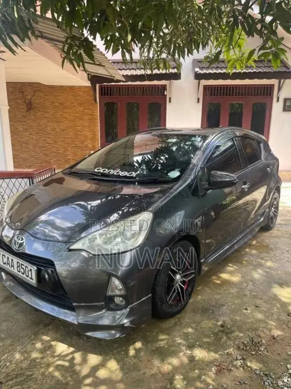 Toyota Aqua 2014 Car (Used)