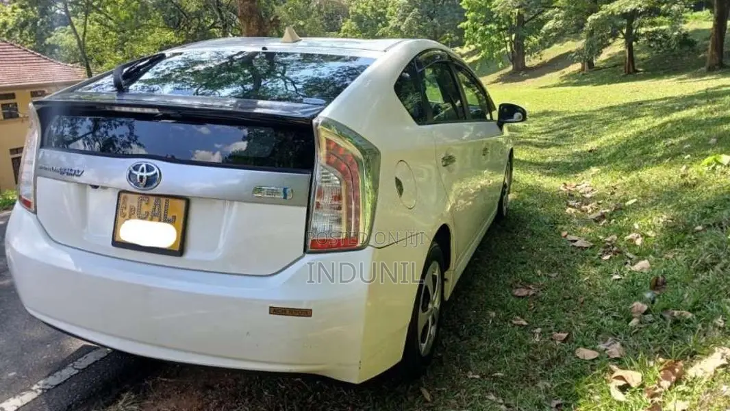 Toyota Prius PHV 2015 Car (Used)