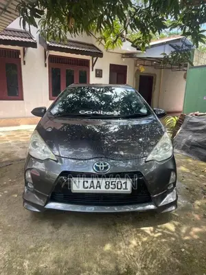 Toyota Aqua 2014 Car (Used)